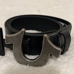 NWT: True Religion black leather belt